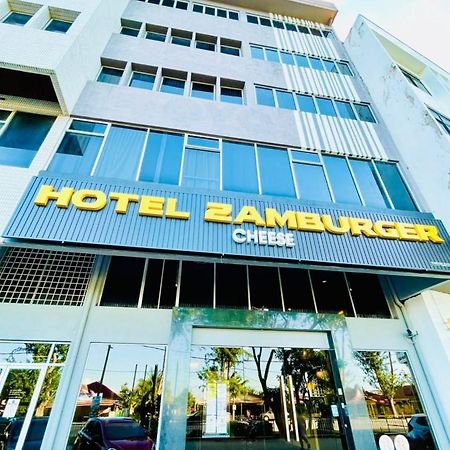 Hotel Zamburger Cheese Melaka Екстер'єр фото
